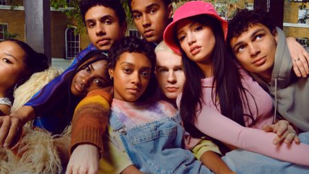 Everything Now: Η νέα σειρά του Netflix που διευρύνει το φάσμα των εφηβικών εμπειριών
