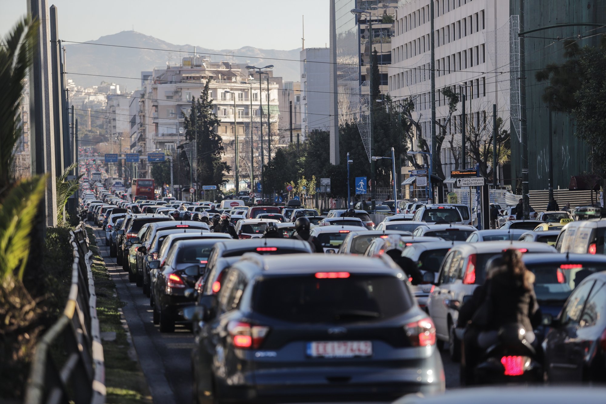 Κίνηση: Εμφραγμα στον Κηφισό - Καθυστερήσεις στην Αττική Οδό - ΤΟ ΒΗΜΑ