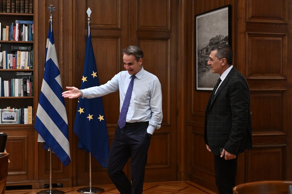 Συνάντηση Μητσοτάκη – Κουρέτα στο Μέγαρο Μαξίμου