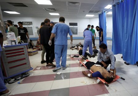 Λωρίδα της Γάζας: Θρήνος και κατακραυγή για τους νεκρούς στο νοσοκομείο