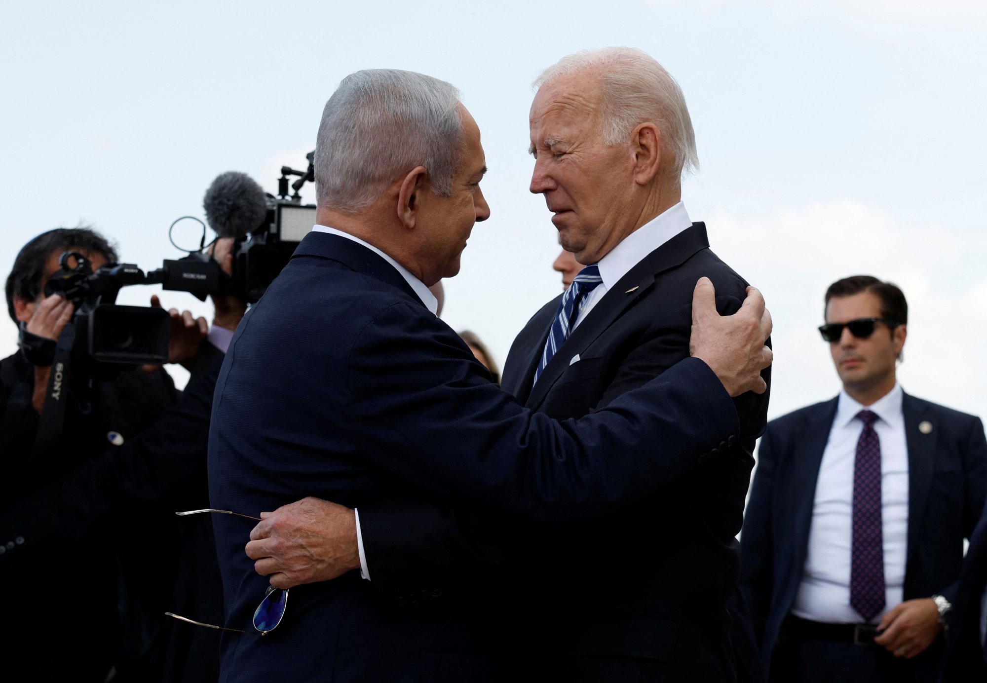 Ισραήλ: Έφτασε στο Τελ Αβίβ ο Τζο Μπάιντεν, τον υποδέχτηκε ο Νετανιάχου