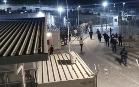 Σάμος: Ένταση στη δομή μεταναστών με διαμαρτυρίες κατά του Ισραήλ – Πέντε συλλήψεις