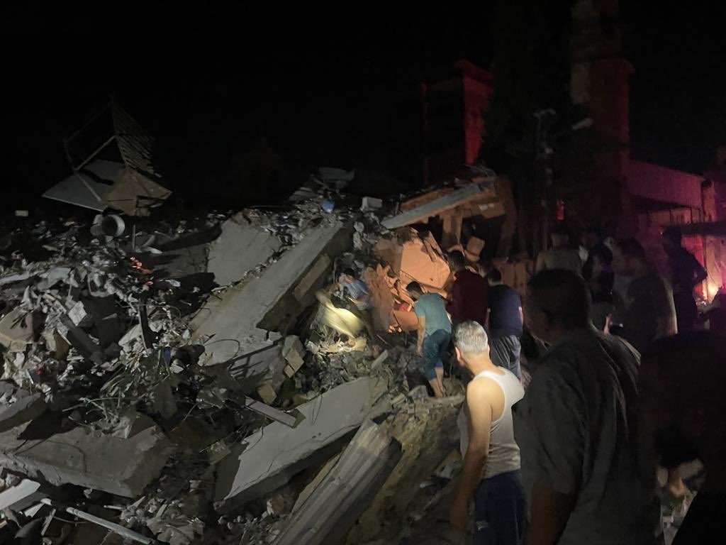 Γάζα – Αγιος Πορφύριος: Αναφορές για 40 νεκρούς μετά τον βομβαρδισμό της εκκλησίας