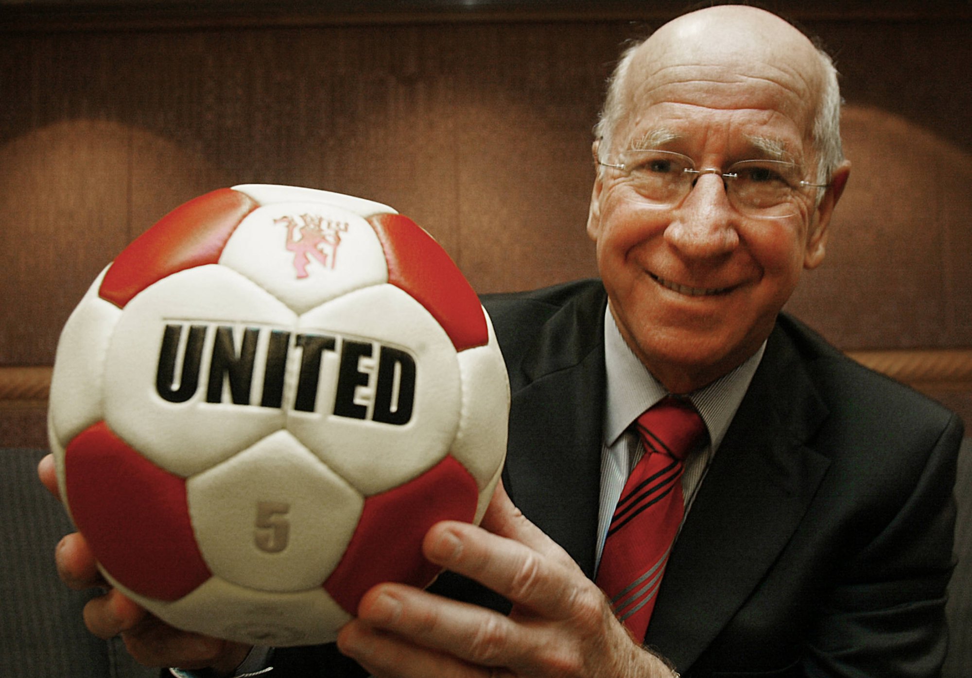 Πέθανε o Bobby Charlton, θρυλική μορφή του αγγλικού ποδοσφαίρου