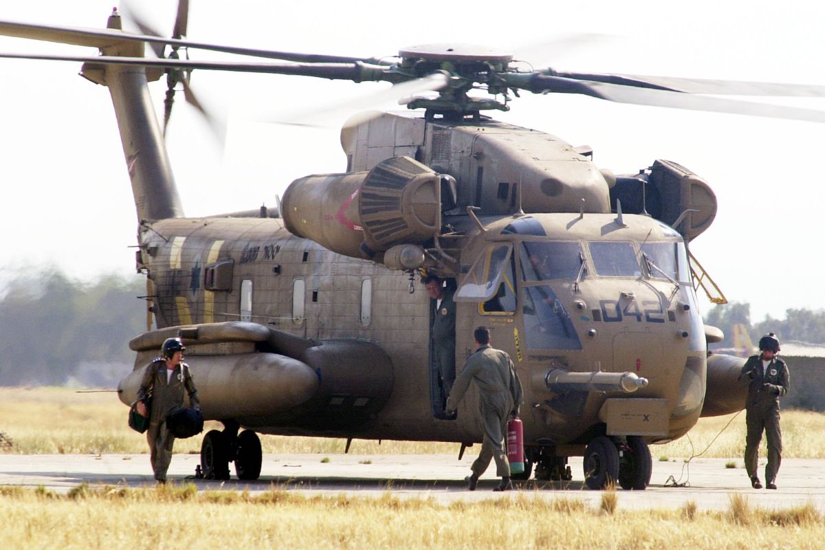 Οι Αμερικανοί και το στρατιωτικό αεροδρόμιο Ελευσίνας