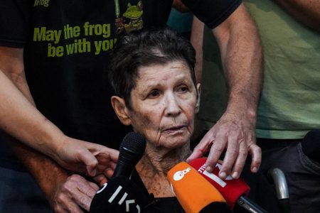 Πόλεμος στο Ισραήλ: «Έζησα μια κόλαση» – Τι λέει η 85χρονη που απελευθέρωσε η Χαμάς