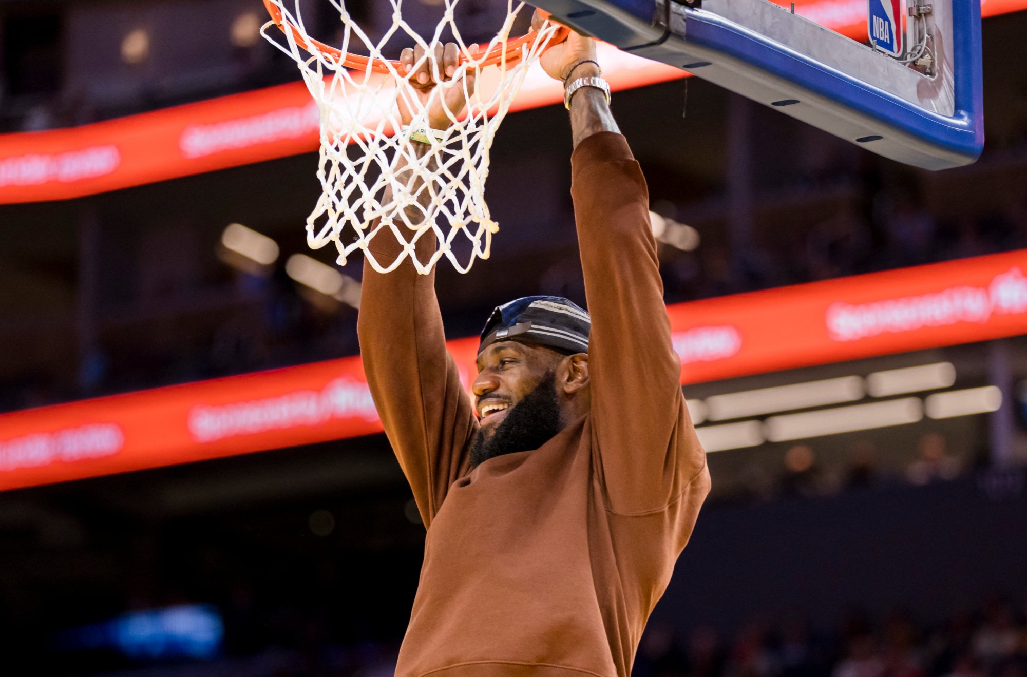 ΝΒΑ: Lebron, Obama και Manning φλερτάρουν με το Netflix για το ντοκιμαντέρ της χρονιάς