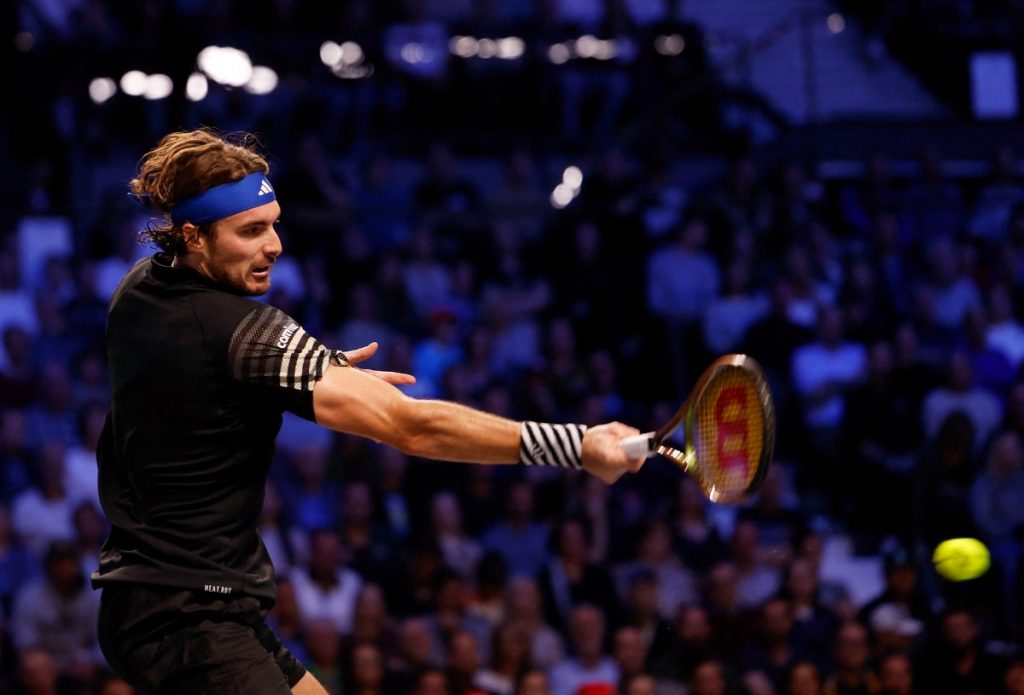 Ήττα για τον Τσιτσιπά από τον Μενβέντεφ στη Βιέννη