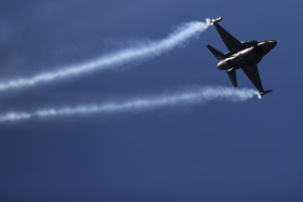 28η Οκτωβρίου: «Μόνο οι ελεύθερες ψυχές κρατάνε ελεύθερες πατρίδες» – Το μήνυμα του πιλότου