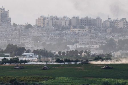 5 το πρωί: Το Ισραήλ εντός της Γάζας – Τα νέα επιδόματα που εξετάζει η κυβέρνηση – Ο θάνατος του Matthew Perry