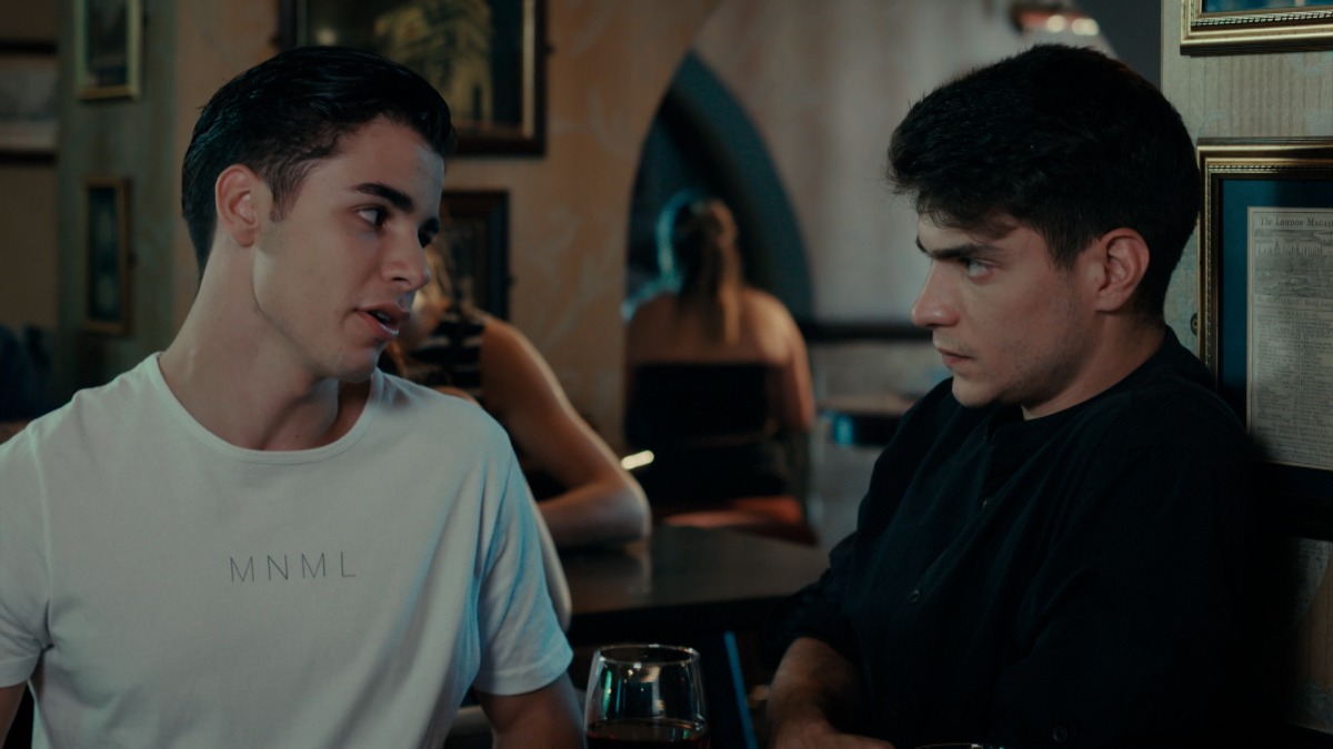 «Η Γη της Ελιάς»: Έντονες οι εξελίξεις στη σειρά – Ένας γάμος, ένα ταξίδι και μια συνάντηση