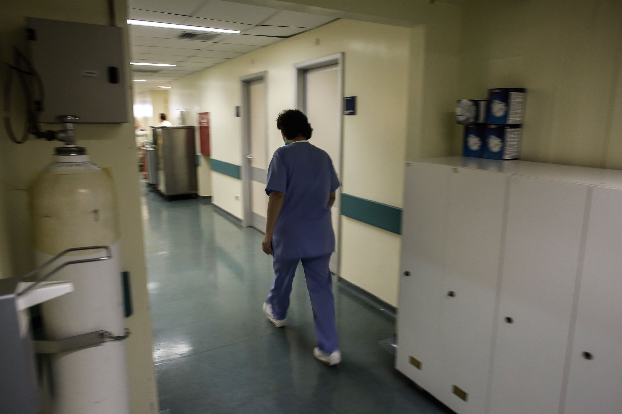 «Νοσοκόμα» ξάφριζε ασθενείς στο Μεταξά – Τραυμάτισε νοσηλεύτρια και αστυνομικό