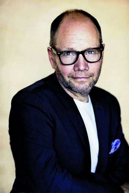 Πέτερ Ενγκλουντ 
«Καταμεσής της Ιστορίας»