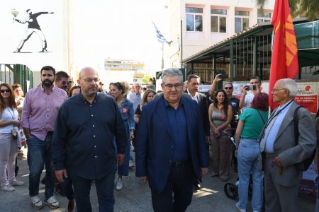 Πού οφείλεται η δημοφιλία του Κουτσούμπα;