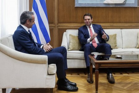 Τι συζήτησαν Κασσελάκης και Μητσοτάκης στη Βουλή κατά την πρώτη τους συνάντηση