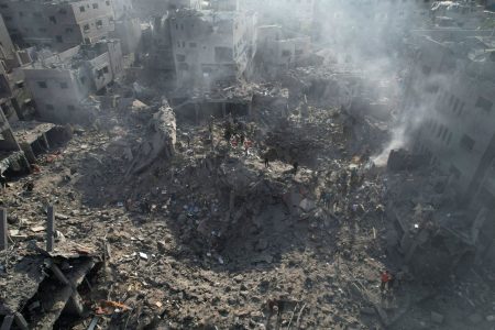 Πόλεμος στο Ισραήλ: Βομβαρδίστηκε καταυλισμός στη Γάζα – 27 νεκροί και πολλοί εγκλωβισμένοι