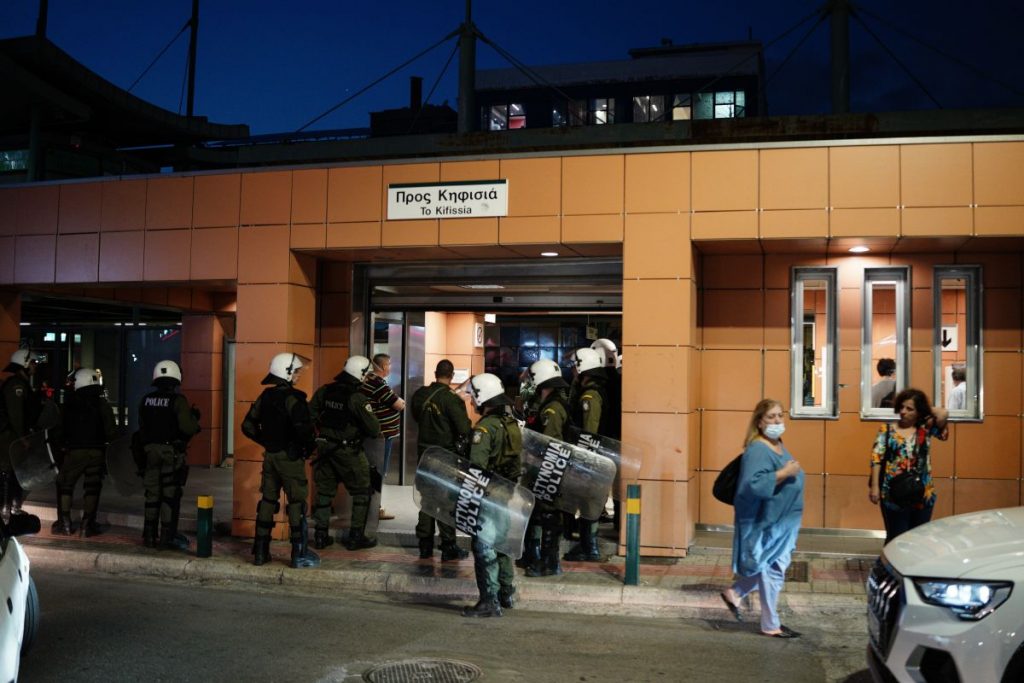 Παρέμβαση εισαγγελέα για το βίντεο με τον ξυλοδαρμό διαδηλωτή