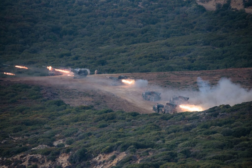 Ένοπλες Δυνάμεις: Επίδειξη ισχύος κατά την άσκηση βολών στην Ξάνθη