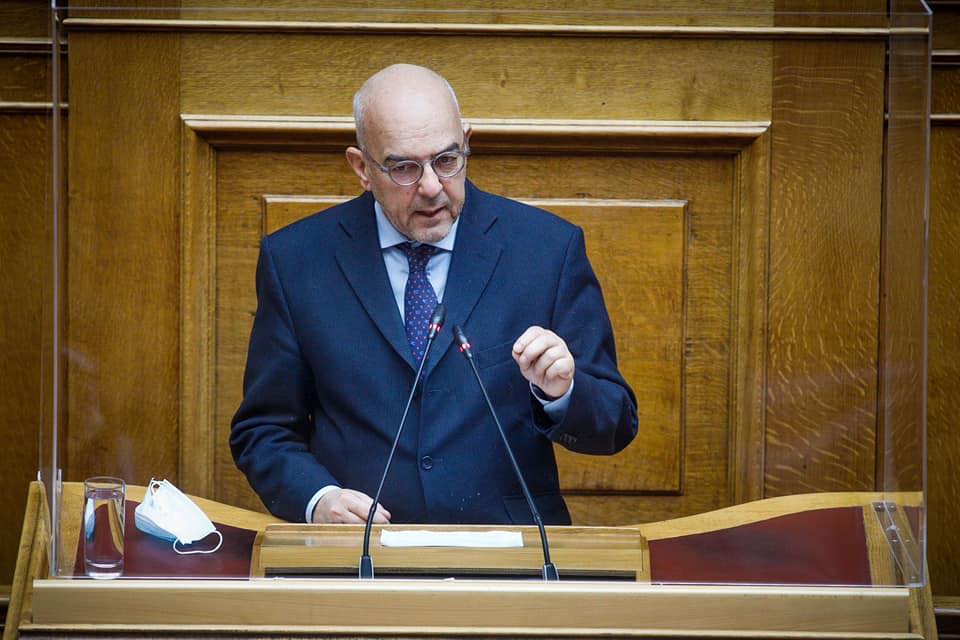 Μπάμπης Παπαδημητρίου: «Κινήθηκε επιθετικά προς το μέρος μου ο Κικίλιας» Μπάμπης Παπαδημητρίου: «Κινήθηκε επιθετικά προς το μέρος μου ο Κικίλιας»