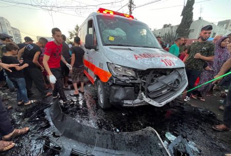 Γάζα: Βομβαρδισμός ασθενοφόρων στο νοσοκομείο Αλ Σίφα – Δεκάδες νεκροί