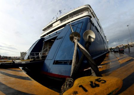 Κακακαιρία: Δεμένα τα πλοία λόγω των θυελλωδών ανέμων