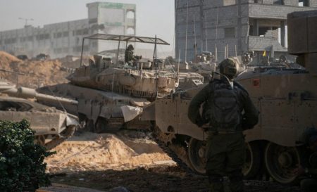 Γάζα: Βομβαρδισμός προσφυγικού καταυλισμού από το Ισραήλ – Αναφορές Χαμάς για 45 νεκρούς