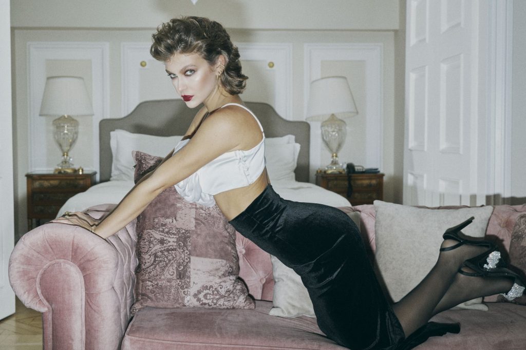 Κλέλια Ανδριολάτου: Δεν με αφορούν οι αντιδράσεις για τις τόπλες φωτογραφίες μου – Τι είπε για τον β’ κύκλο του Maestro