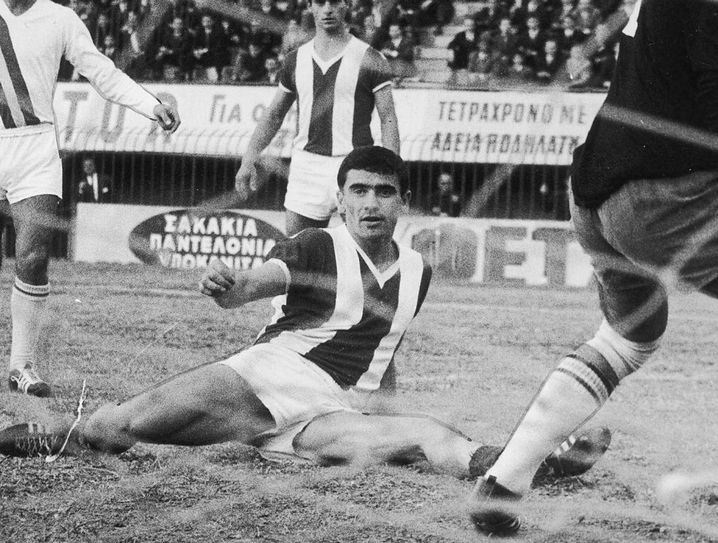 Πέθανε ο Νίκος Γιούτσος, θρυλικός ποδοσφαιριστής του Ολυμπιακού