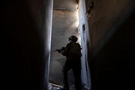 Σφίγγει ο κλοιός γύρω από τη Γάζα – Νέο τελεσίγραφο Νετανιάχου για τους ομήρους