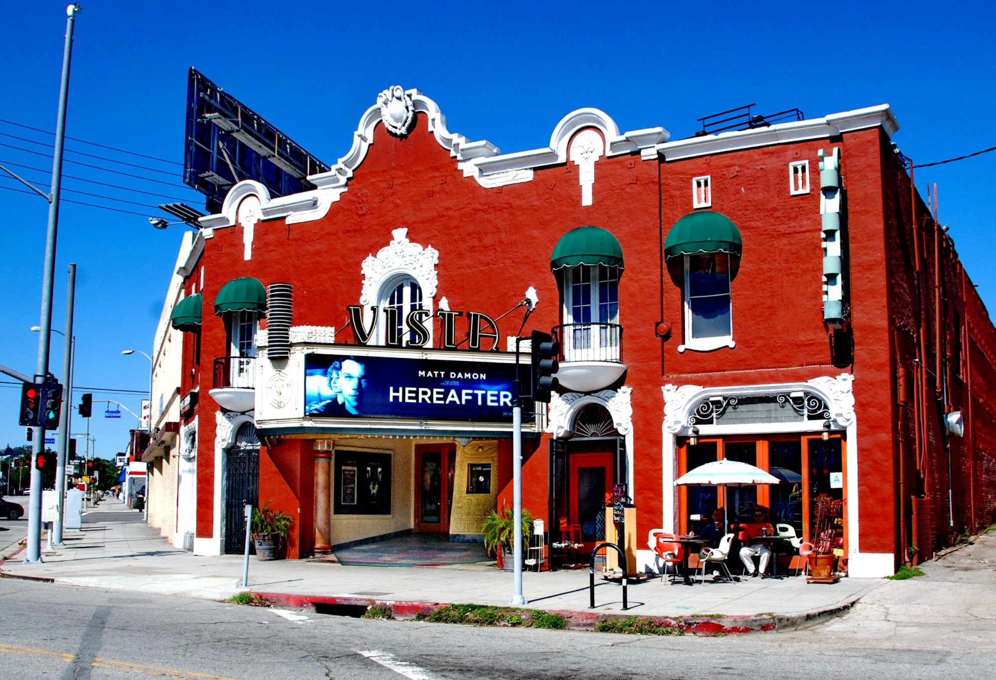 Ανοίγει ξανά ο ιστορικός κινηματογράφος Vista Theatre του Tarantino