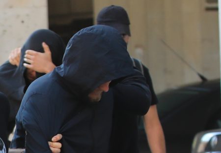 Δολοφονία Κατσουρή: Ερευνάται η εμπλοκή Έλληνα με οπαδικό παρελθόν