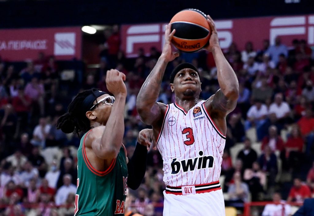 Ολυμπιακός – Μπασκόνια 74-75: Νοκ άουτ από τον Μακιντάιρ στα 0.7”