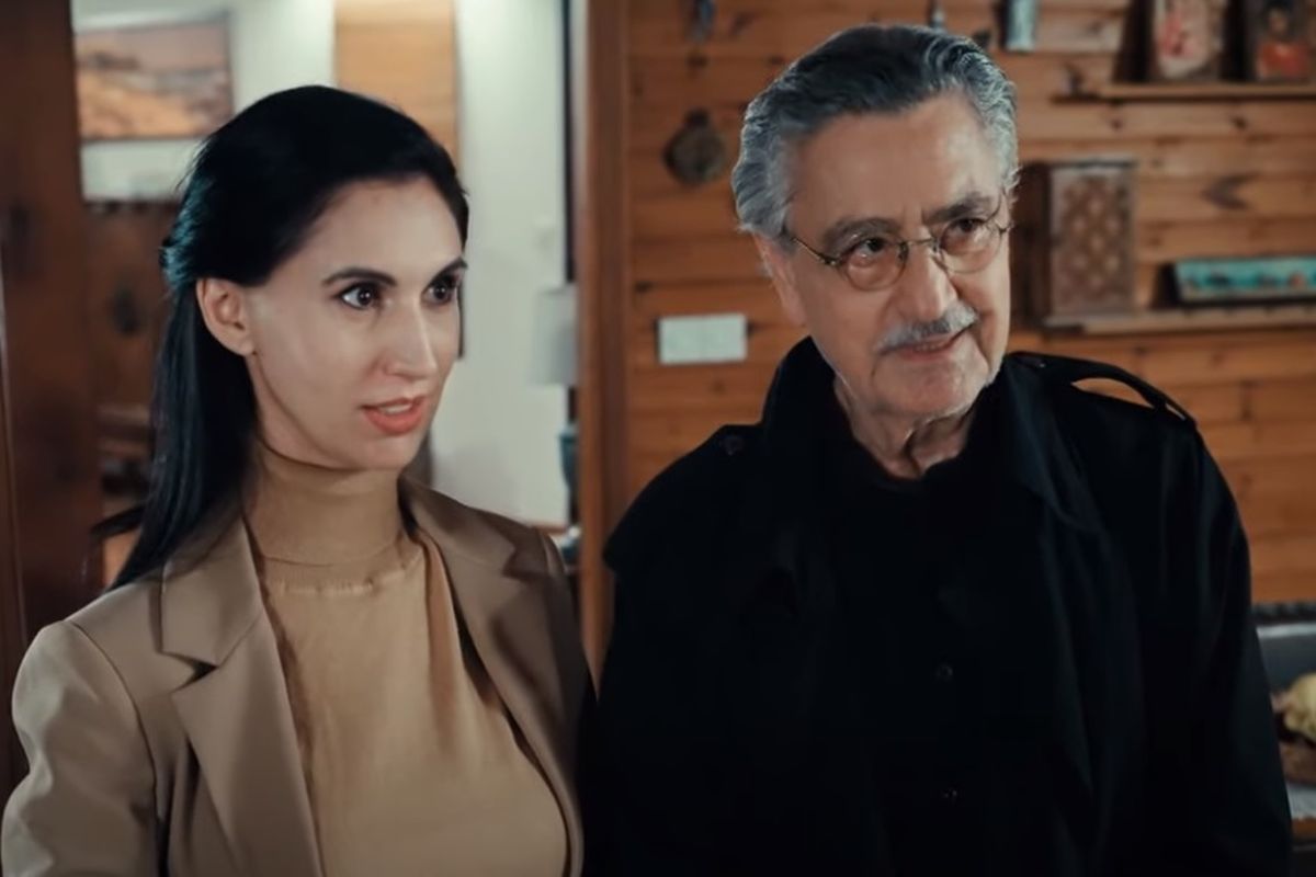 Η Γη της Ελιάς: Ο Ισίδωρος και η Αμαλία γυρνούν από την Αμερική φορώντας βέρες