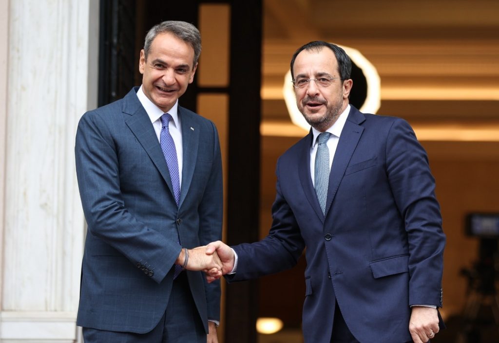 Μητσοτάκης σε Χριστοδουλίδη: Όφελος για το Κυπριακό η πρόοδος στα Ελληνοτουρκικά
