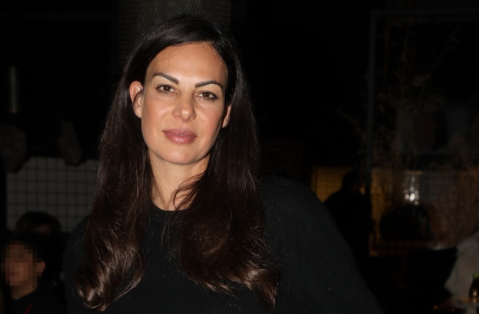 Συνελήφθη η Εύη Βατίδου: Εμβόλισε μηχανή στη Γλυφάδα τραυματίζοντας 57χρονη