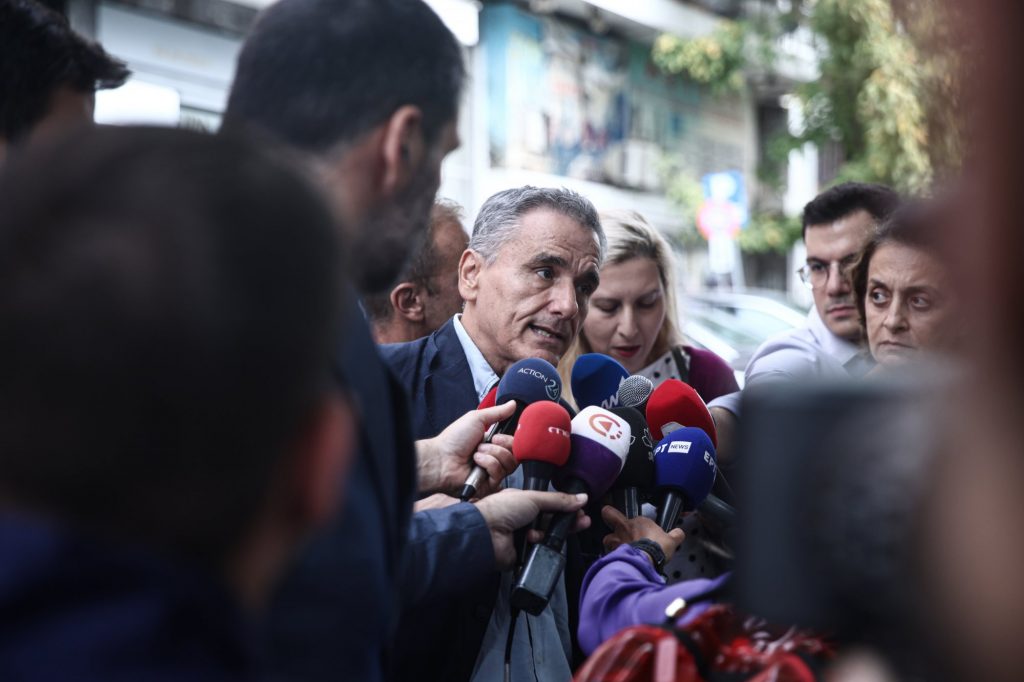 ΣΥΡΙΖΑ: Δεν παραδίνουν τις έδρες τους Τσακαλώτος – Πέρκα