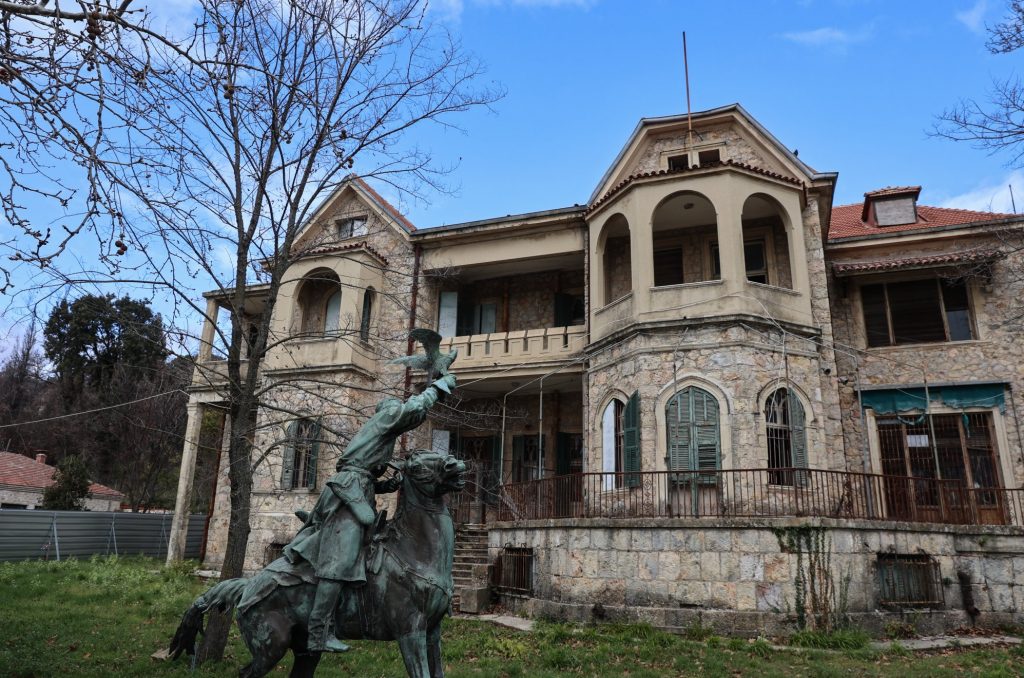 Βρέθηκε το νυφικό της Άννας Μαρίας στο Τατόι