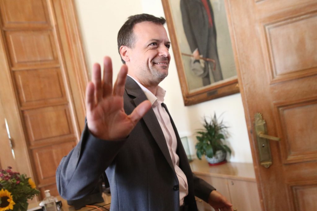 Το ήμισυ του παντός