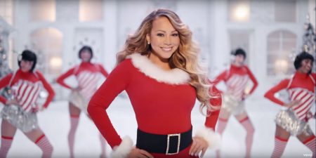 Mariah Carey: Η «βασίλισσα των Χριστουγέννων» έκανε νωρίς την εμφάνισή της στα charts