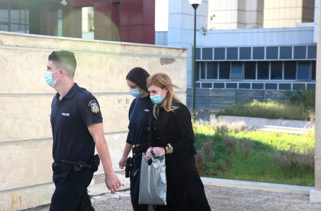 Ρούλα Πισπιρίγκου: «Ήθελα να έχω την Τζωρτζίνα υπερπροστατευμένη»