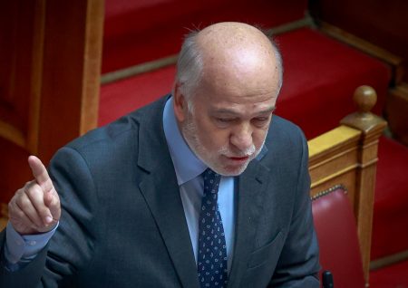 Ψηφίστηκε από τη Βουλή το νομοσχέδιο πρόληψης διάδοσης τρομοκρατικού περιεχομένου στο διαδίκτυο