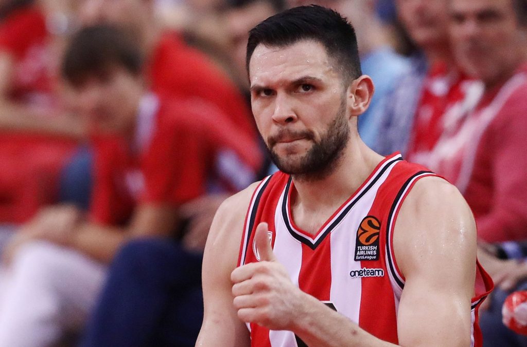 Ολυμπιακός: «Ο Παπανικολάου θυσιάστηκε» – Ο Μπαρτζώκας τον ευχαρίστησε