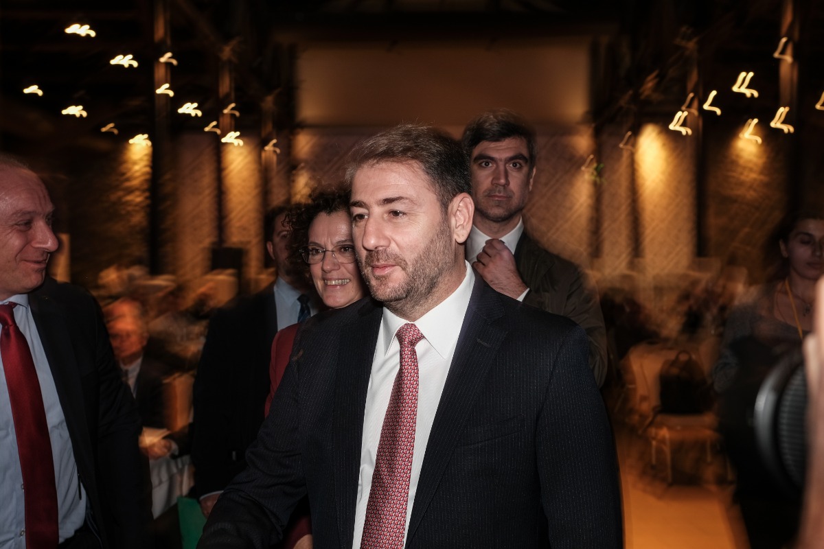 Οι δύο «νάρκες» που απειλούν τον Νίκο Ανδρουλάκη