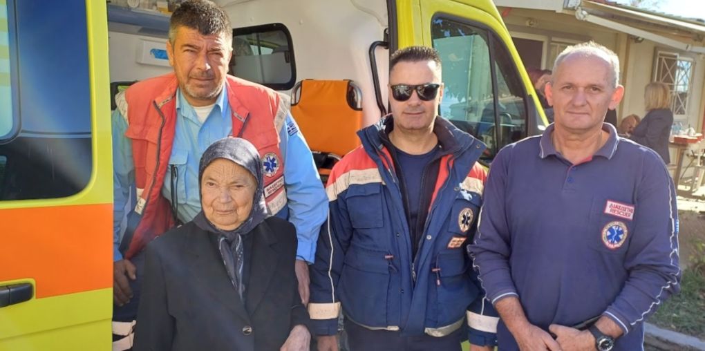 Μεσολόγγι: Συνταξιούχος αγρότισσα δώρισε ασθενοφόρο σε νοσοκομείο – «Ένα ολόκληρο κράτος να έχει δύο σαράβαλα;»