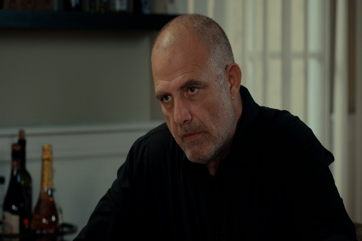 Η Γη της Ελιάς: Ο Στάθης είναι έξαλλος με την πρωτοβουλία της Ιουλίας