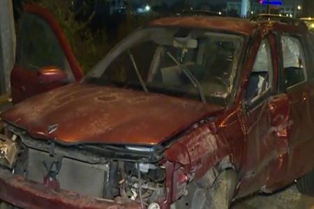 Θεσσαλονίκη: Ένας νεκρός σε τροχαίο, σμπαράλια έγινε το αυτοκίνητο