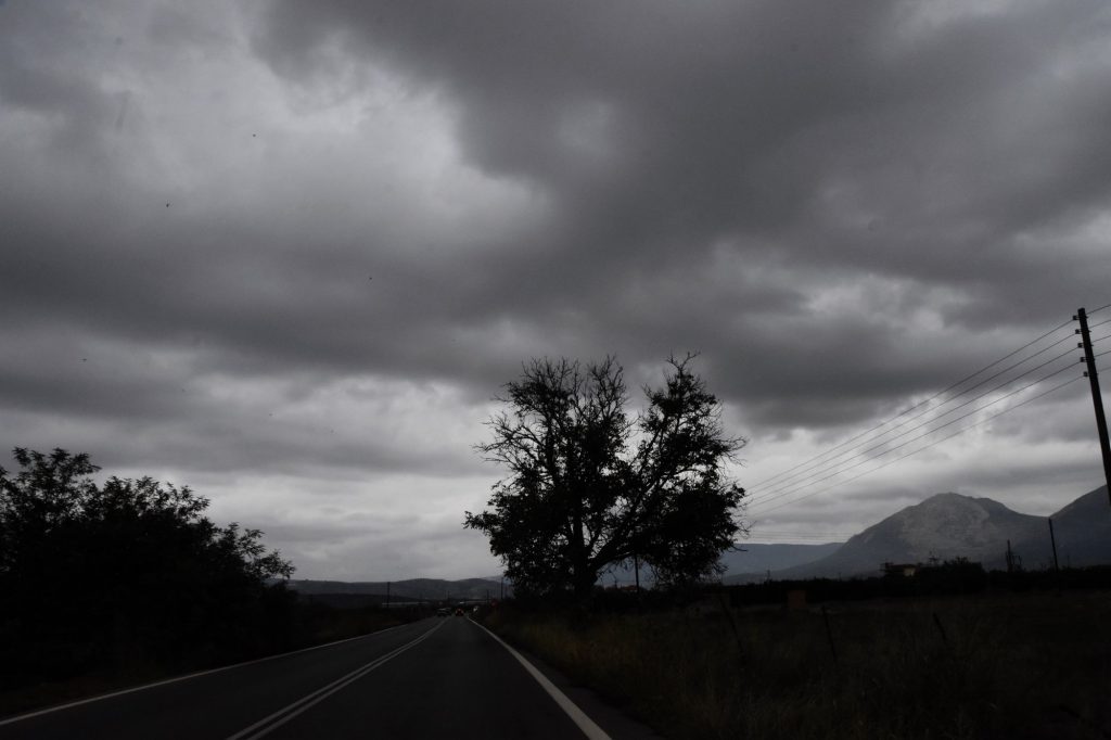 Bettina: Φέρνει επικίνδυνους θυελλώδεις ανέμους, ισχυρές καταιγίδες και χιόνια