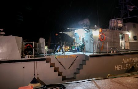 Λέσβος: Ολονύκτιες έρευνες για τους 12 αγνοούμενους ναυτικούς