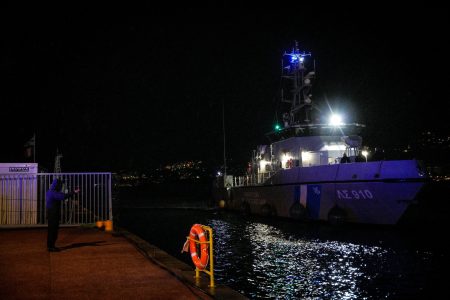 Λέσβος: «Το πλοίο έμπαζε νερά από χθες» λέει διασωθείς του ναυαγίου