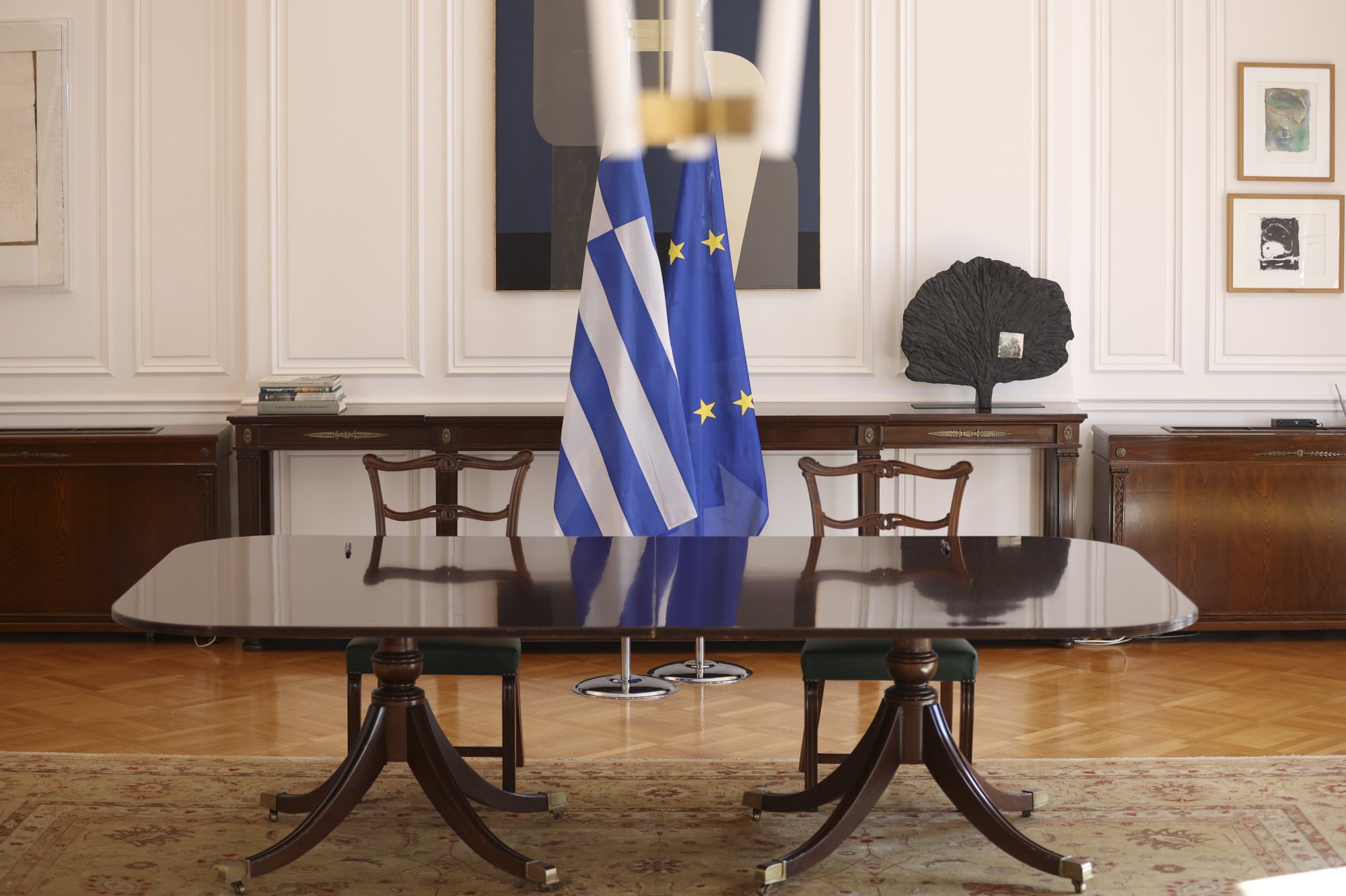 Μετά τη «φαινομενολογία», η πολιτική